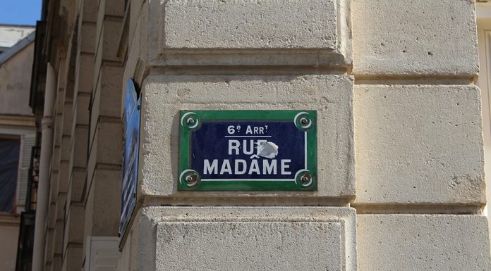 Sempre “à la page”